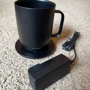 Ember Mug 2 14oz Black Smart Mug w/ Charging Coaster & Power Adapter Never Used
